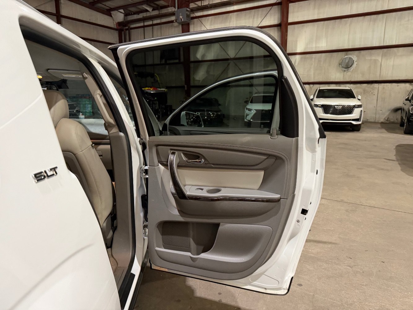 Used 2017 GMC Acadia Limited SLT FWD image 20