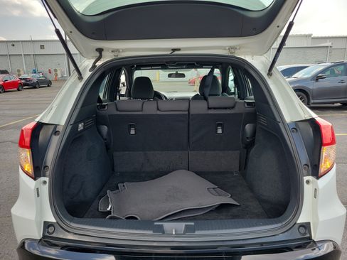 Used 2019 Honda HR-V Sport image 8