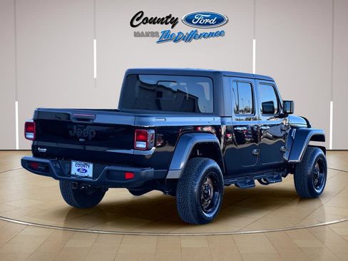 Used 2022 Jeep Gladiator Sport image 24