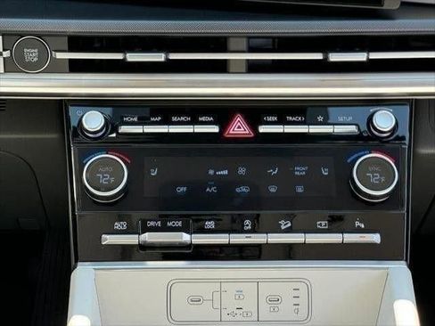 Used 2025 Hyundai Santa Fe SEL w/ Tow & Go Package AWD/4WD image 10