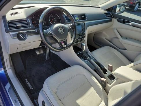Used 2017 Volkswagen Passat 1.8T R-Line image 20