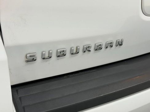 Used 2020 Chevrolet Suburban LT image 7