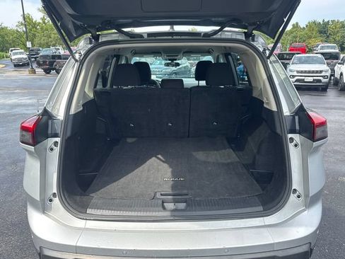 Used 2024 Nissan Rogue S AWD/4WD image 7