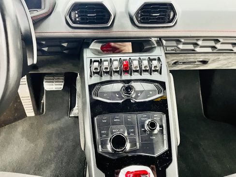 Used 2015 Lamborghini Huracan LP 610-4 image 39