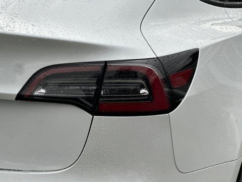 Used 2021 Tesla Model 3 Standard Range Plus image 26