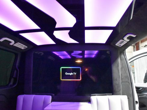 Used 2016 Mercedes-Benz Metris Passenger image 23