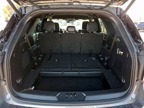 Certified 2025 Ford Explorer ST-Line w/ ST-Line Street Pack image 28