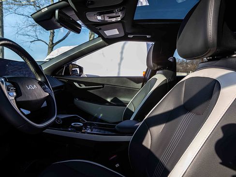 Certified 2024 Kia EV6 GT-Line image 8