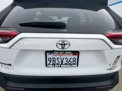 Certified 2022 Toyota RAV4 LE image 19