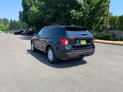 New 2025 Ford Explorer Active image 3