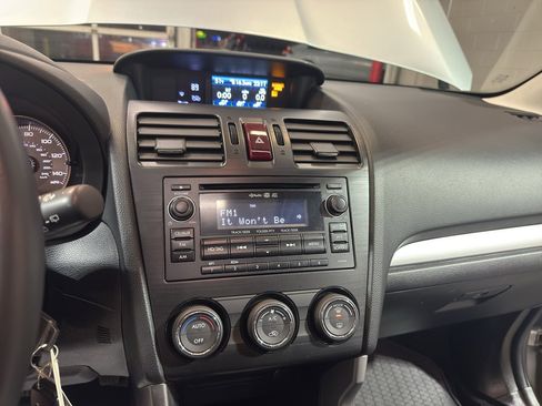 Used 2015 Subaru Forester 2.5i Limited image 18