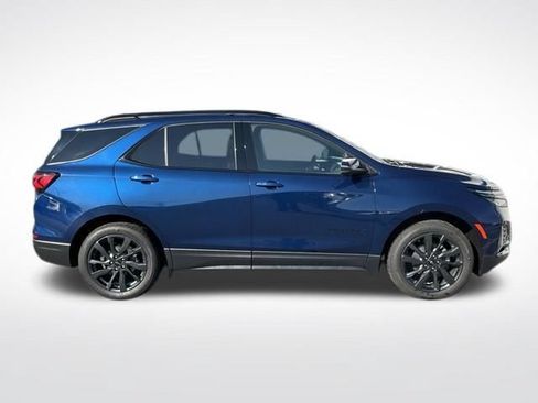 Used 2022 Chevrolet Equinox RS w/ Infotainment Package AWD/4WD image 17