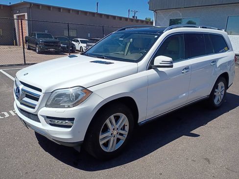 Used 2014 Mercedes-Benz GL 450 4MATIC image 3