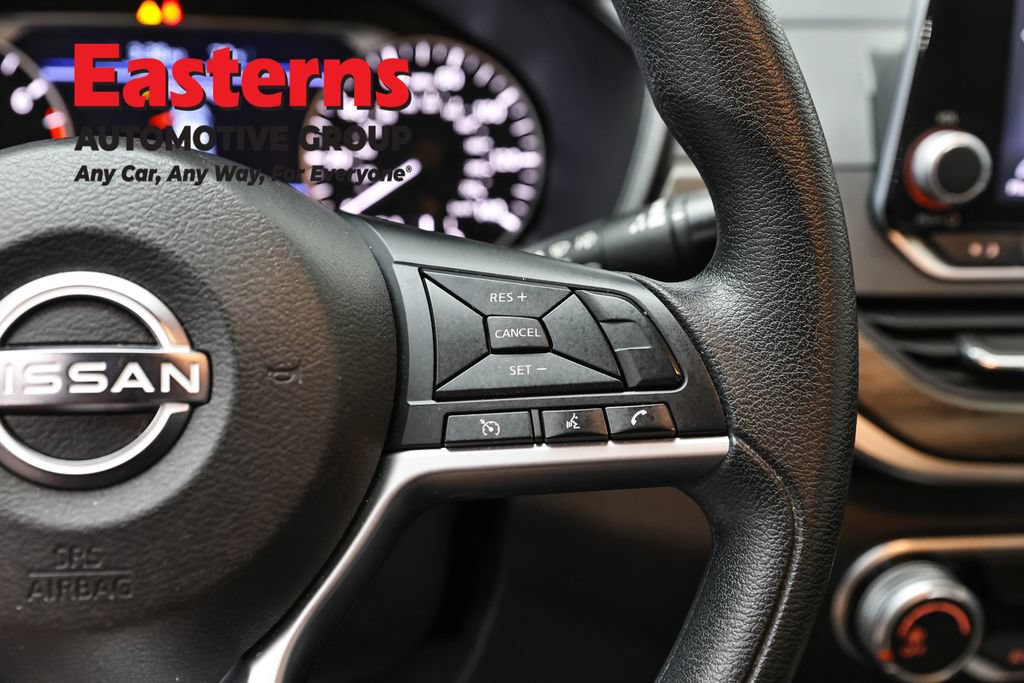Used 2023 Nissan Altima 2.5 SV AWD/4WD image 17