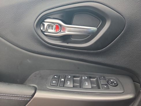 Used 2020 Jeep Cherokee Latitude image 39