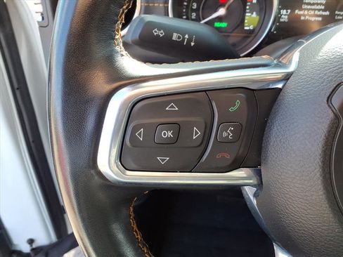 Used 2023 Jeep Wrangler Unlimited Sahara image 19