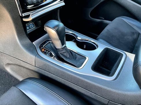 Used 2021 Jeep Grand Cherokee Laredo X image 13