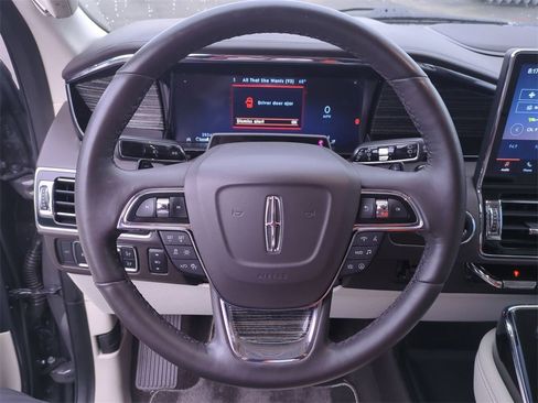 Used 2023 Lincoln Navigator Black Label image 12