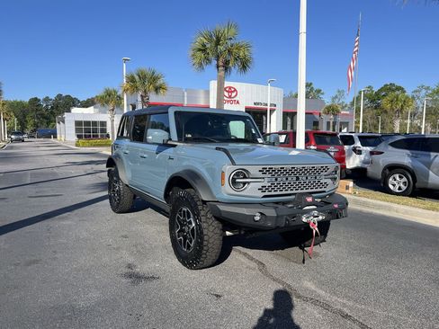 Used 2021 Ford Bronco Outer Banks image 2