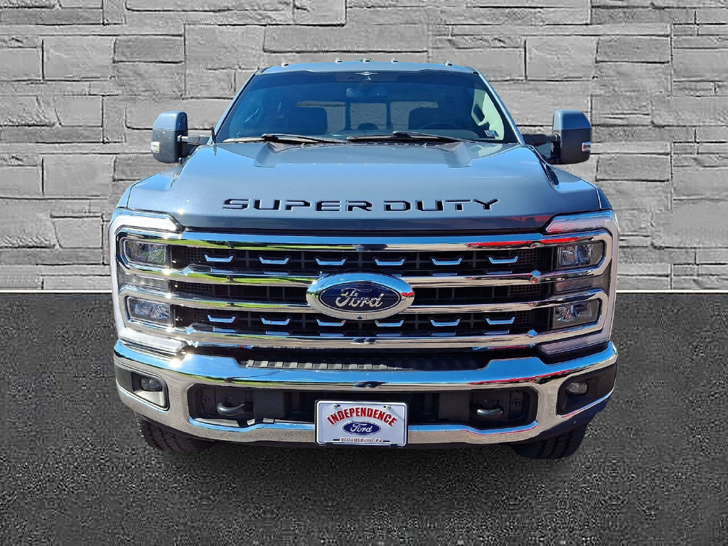 Used 2023 Ford F350 Lariat AWD/4WD image 3