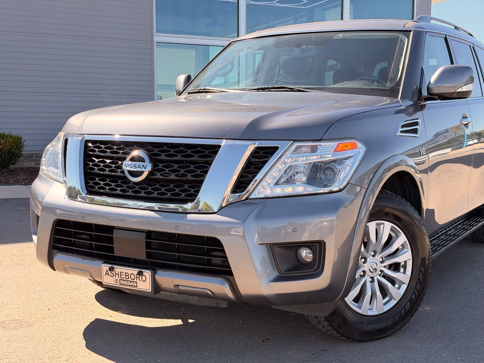 Used 2019 Nissan Armada SV w/ Driver Package RWD image 2