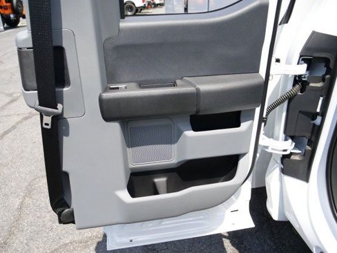 Used 2025 Ford F250 XL RWD image 31
