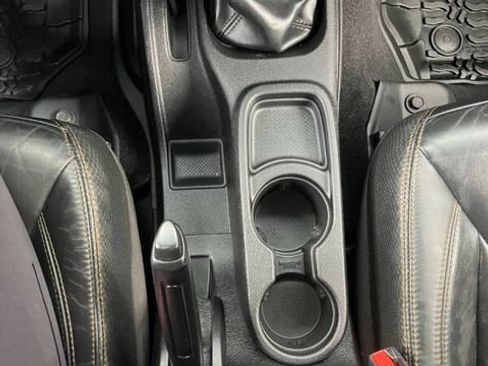 Used 2014 Jeep Wrangler Unlimited Sahara AWD/4WD image 15