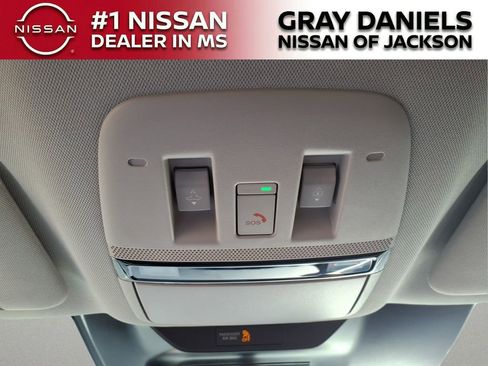 Certified 2025 Nissan Murano Platinum w/ Cargo Package image 21