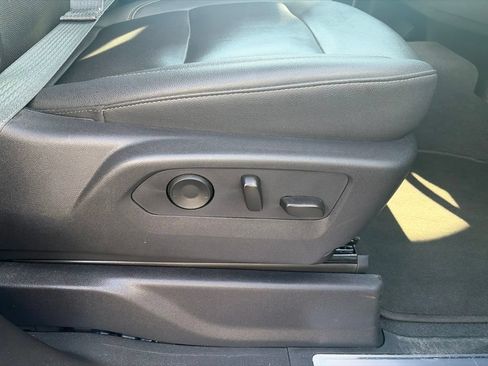 Used 2025 GMC Sierra 1500 SLT AWD/4WD image 38