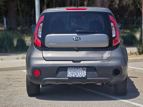 Used 2017 Kia Soul w/ Convenience Package FWD image 11