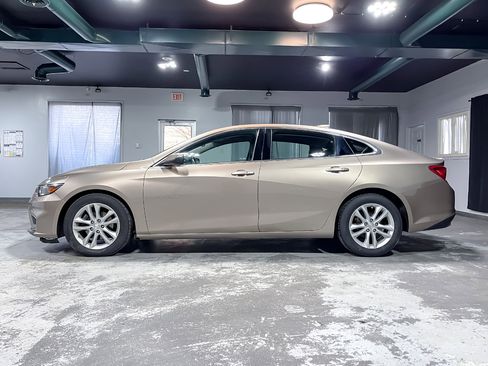 Used 2018 Chevrolet Malibu LT image 5