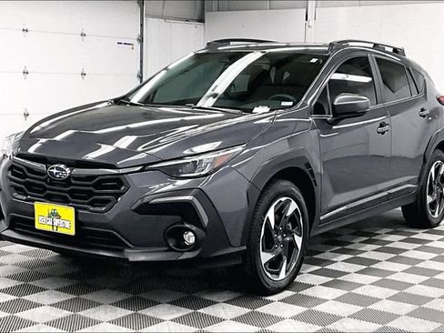 Used 2024 Subaru Crosstrek 2.5i Limited w/ Crosstrek Mirror Package AWD/4WD image 12