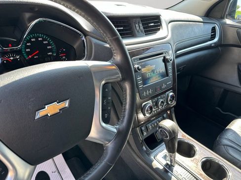 Used 2015 Chevrolet Traverse LTZ FWD image 15