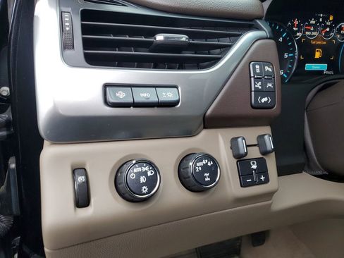 Used 2019 Chevrolet Suburban Premier image 14