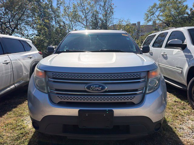 Used 2015 Ford Explorer FWD image 2