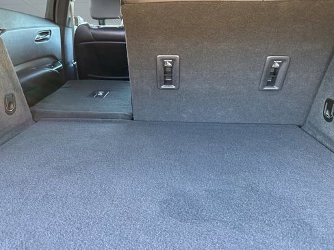 Used 2019 Cadillac XT4 Premium Luxury w/ Enhanced Visibility Package image 32