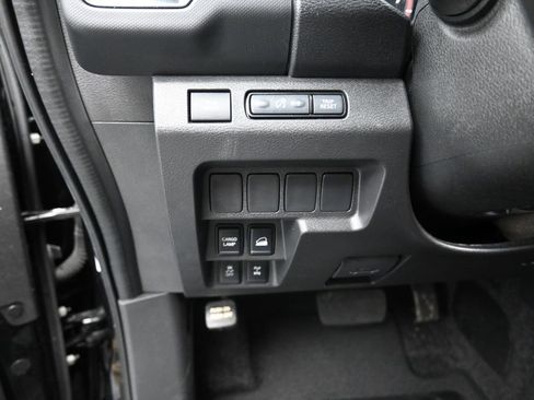 Used 2024 Nissan Frontier PRO-4X w/ Off-Road Protection Package image 9