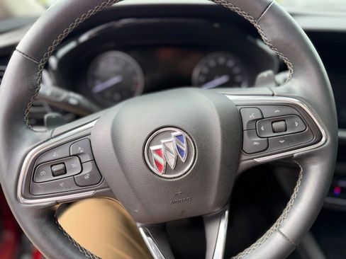 Used 2023 Buick Envision Avenir image 12