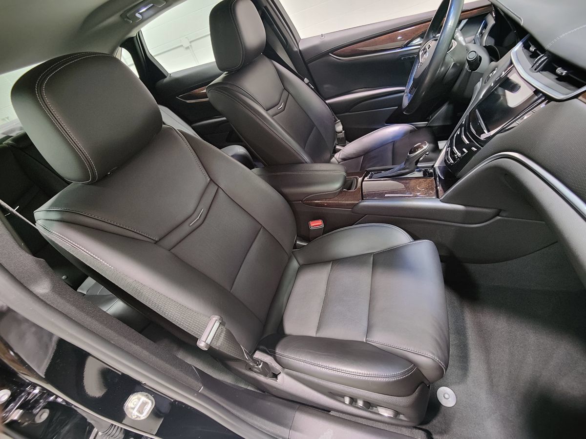 Used 2015 Cadillac XTS Luxury AWD/4WD image 13