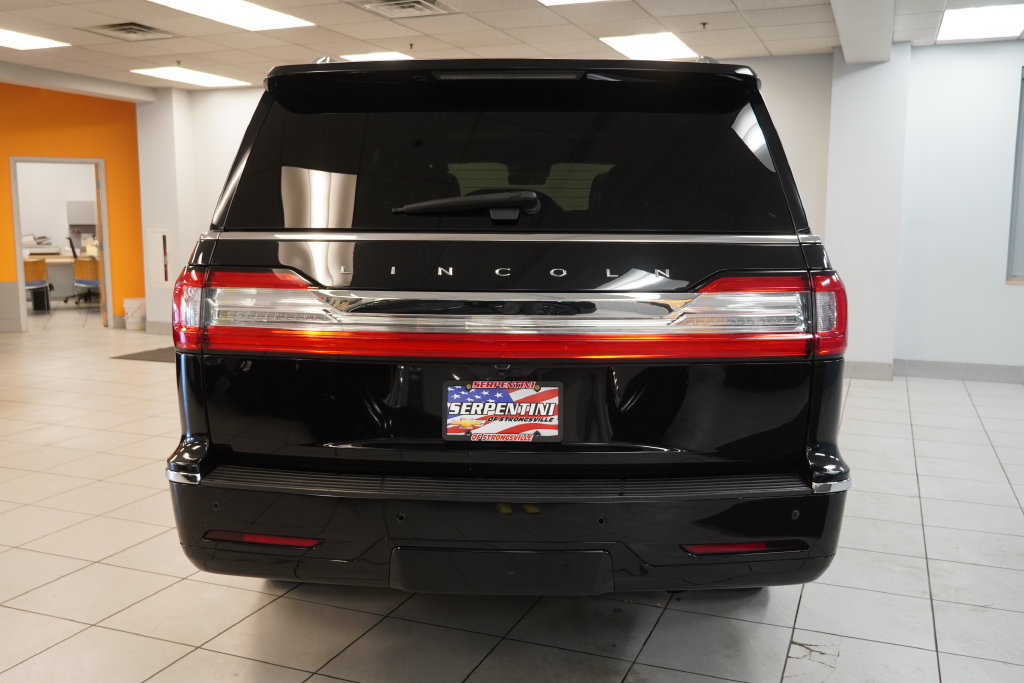 Used 2020 Lincoln Navigator L Reserve AWD/4WD image 9