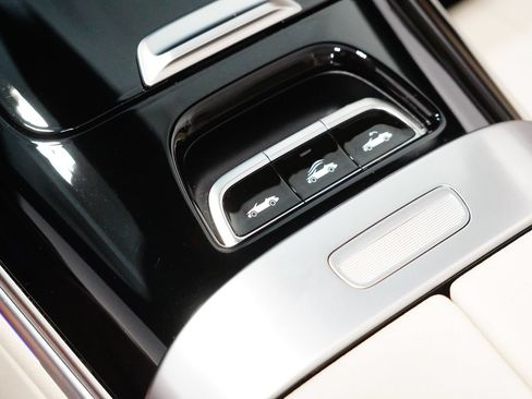 Certified 2024 Mercedes-Benz CLE 300 4MATIC Cabriolet image 29