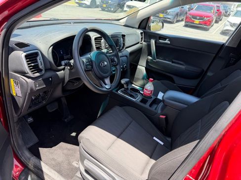 Used 2019 Kia Sportage LX AWD/4WD image 4