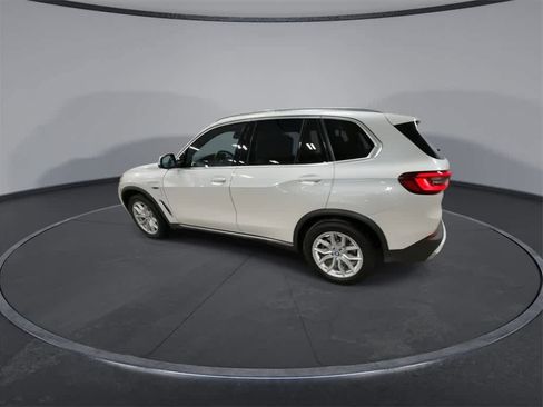 Used 2022 BMW X5 xDrive45e w/ Climate Comfort Package image 6