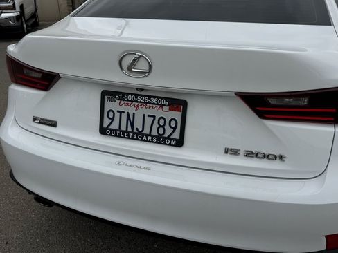 Used 2016 Lexus IS 200t w/ F Sport Package RWD image 9