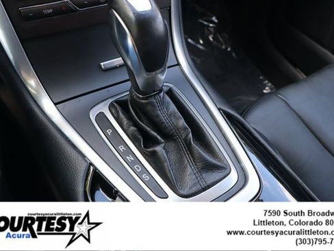 Used 2018 Ford Edge Titanium w/ Technology Package AWD/4WD image 20
