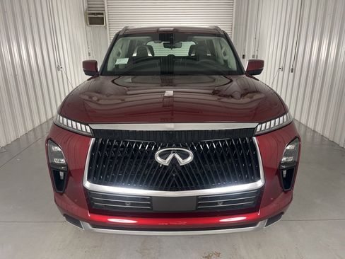 Certified 2025 INFINITI QX80 Sensory image 2