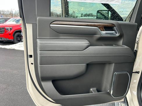 New 2026 GMC Sierra 2500 SLE image 7