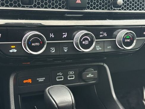 Used 2022 Honda Civic Touring image 17