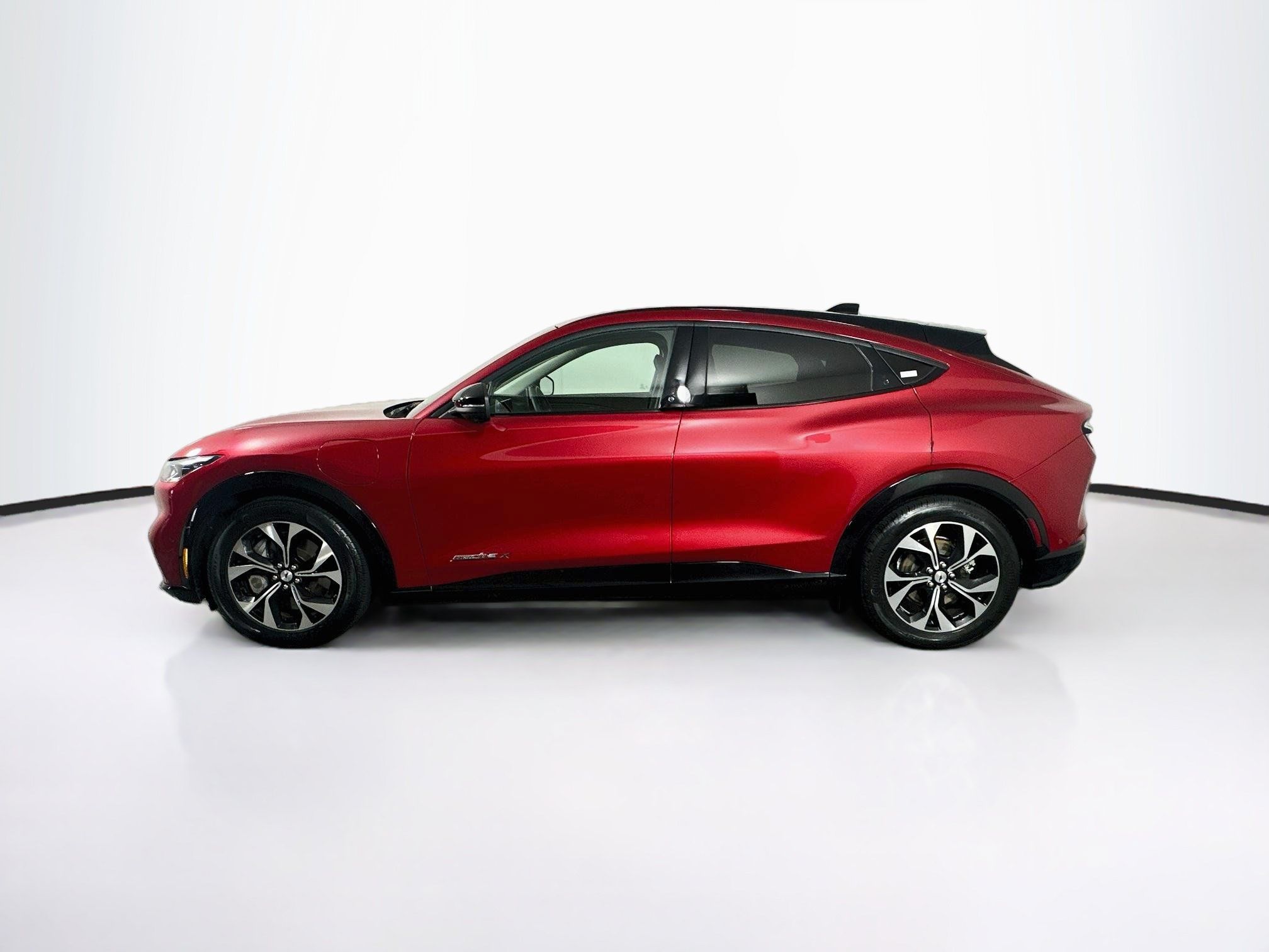 Used 2022 Ford Mustang Mach-E Premium RWD image 4