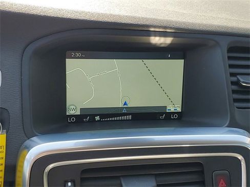 Used 2016 Volvo V60 T5 Premier image 23